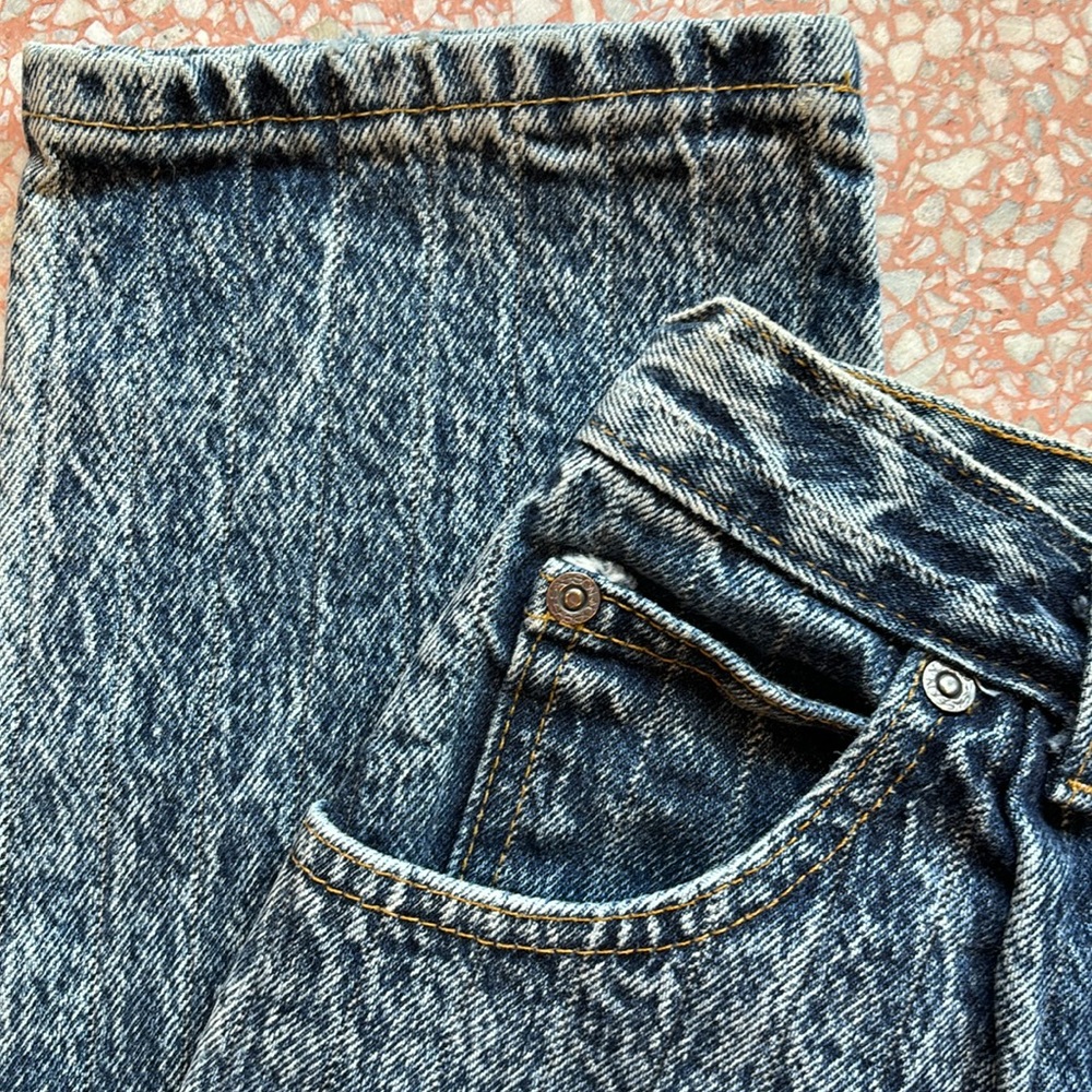 Vintage 1980’s Sasson Acid/Stone Washed High Waisted Pinstriped Jeans - Picture 5 of 16
